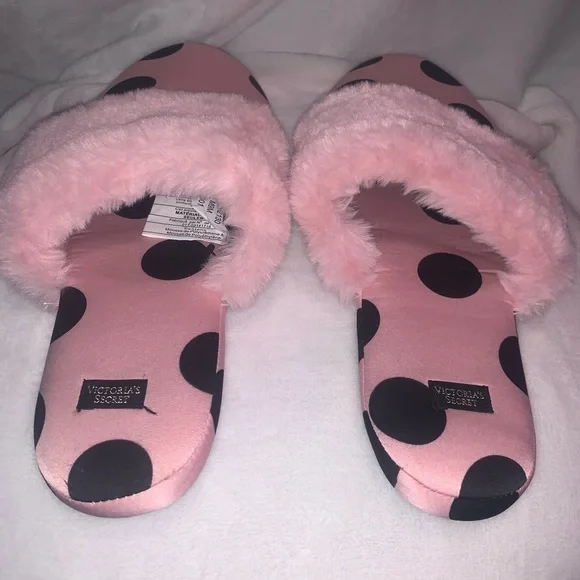 Pink and black Slippers, size large - Picture 3 of 6